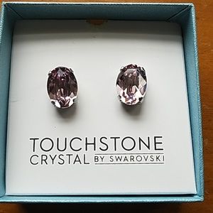 Light pink swarowsli studs